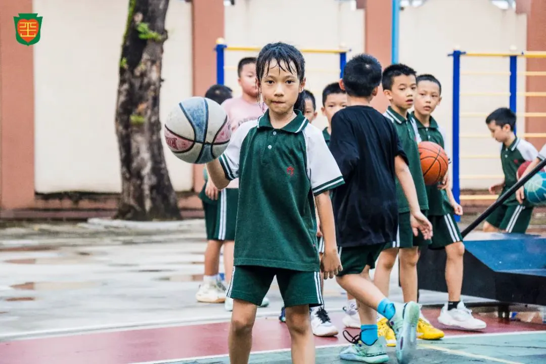 如何在封闭训练中培养篮球战术意识_1